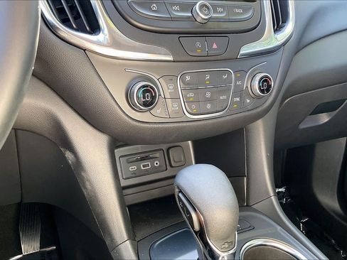 Used 2024 Chevrolet Equinox LT FWD image 31