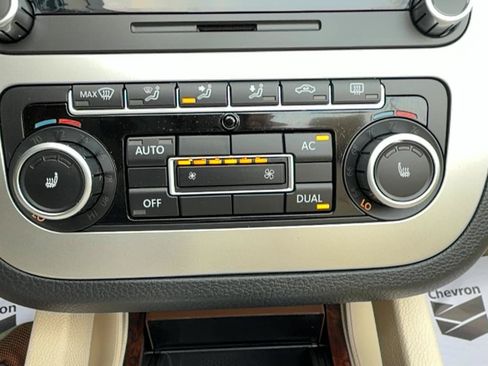 Used 2010 Volkswagen Eos Lux FWD image 10