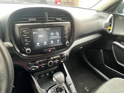 Used 2021 Kia Soul S FWD image 23