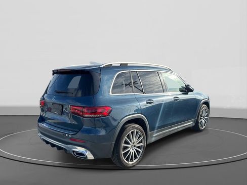 Used 2020 Mercedes-Benz GLB 250 w/ AMG Line image 5