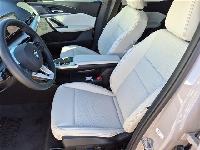 New 2026 BMW X1 xDrive28i w/ Technology Package AWD/4WD image 4