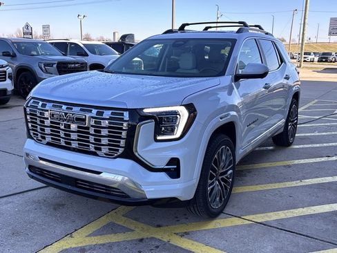 New 2026 GMC Terrain Denali w/ LPO, Black Badging Package image 10