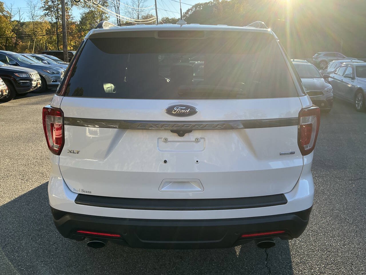 Used 2019 Ford Explorer XLT w/ Equipment Group 202A AWD/4WD image 6