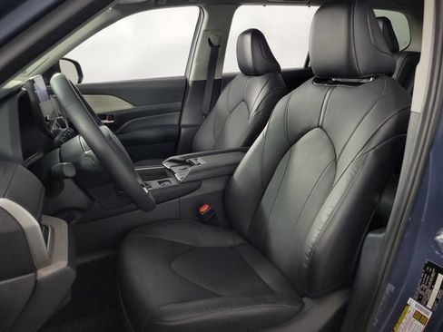 Used 2024 Toyota Grand Highlander FWD image 14