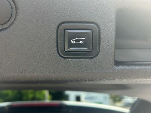 Used 2022 Chevrolet Equinox LT image 16