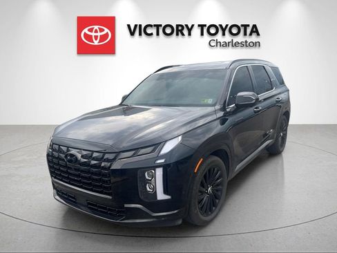 Used 2024 Hyundai Palisade Calligraphy image 3