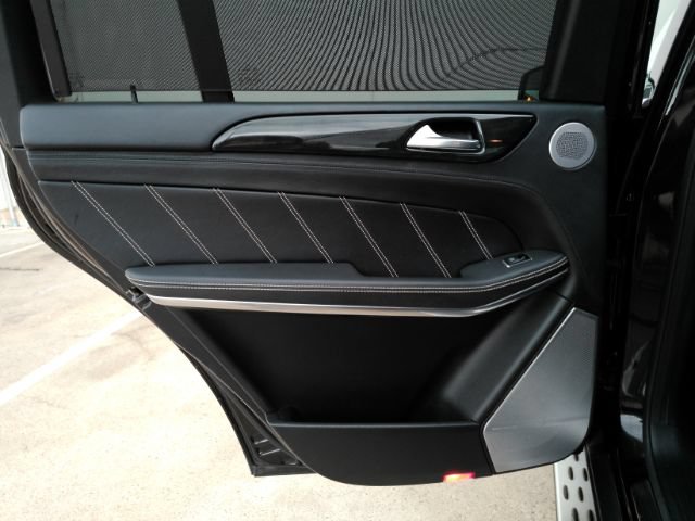 Used 2015 Mercedes-Benz GL 63 AMG 4MATIC image 16
