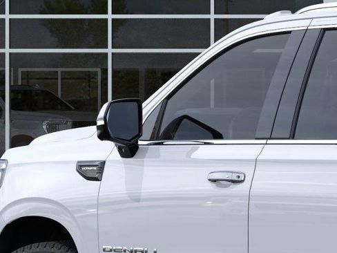 New 2026 GMC Yukon XL Denali Ultimate w/ LPO, Illumination Package AWD/4WD image 12