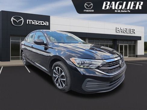 Used 2022 Volkswagen Jetta S image 1