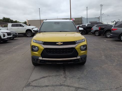 Used 2023 Chevrolet TrailBlazer ACTIV w/ Sun and Liftgate Package AWD/4WD image 3
