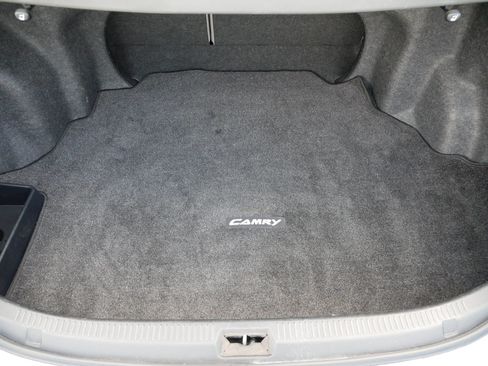 Used 2009 Toyota Camry LE FWD image 18