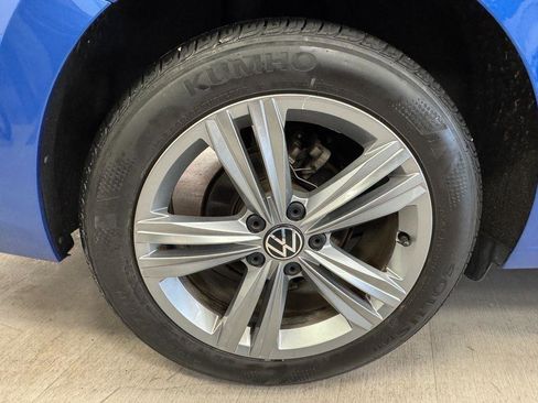 Used 2024 Volkswagen Jetta SE FWD image 35