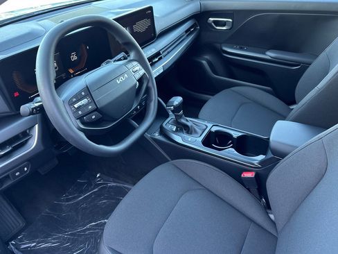 New 2026 Kia K4 LXS image 10