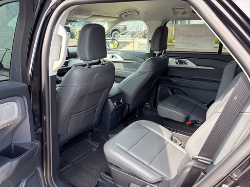 New 2026 Ford Explorer Active w/ Active Comfort Package AWD/4WD image 13