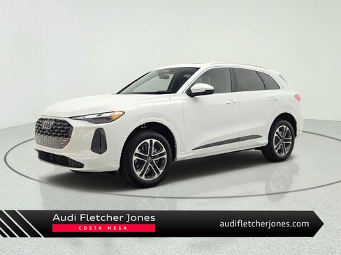 Used 2025 Audi Q5 Premium w/ Convenience Package AWD/4WD image 1