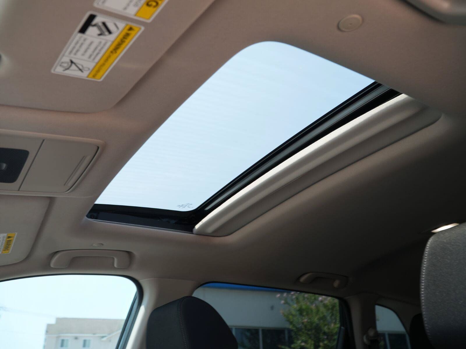 Used 2025 Honda CR-V EX image 8