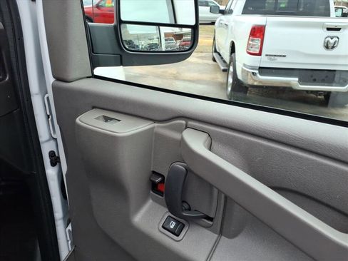 Used 2024 Chevrolet Express 2500 w/ Driver Convenience Package image 12
