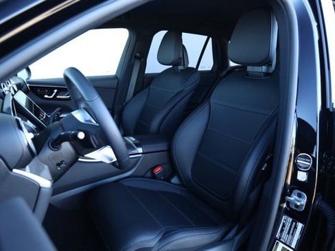 Certified 2025 Mercedes-Benz GLC 300 image 25