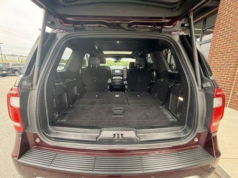 Used 2020 Ford Expedition XLT w/ Equipment Group 202A AWD/4WD image 14