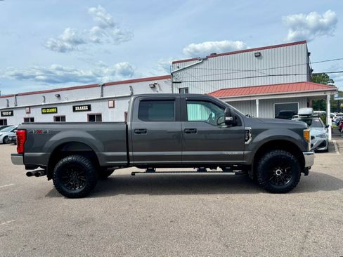 Used 2017 Ford F250 XL w/ STX Appearance Package AWD/4WD image 4
