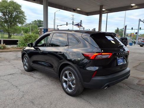 Certified 2025 Ford Escape ST-Line FWD image 5