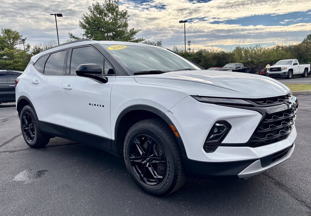 Used 2024 Chevrolet Blazer LT w/ Convenience Package FWD image 9