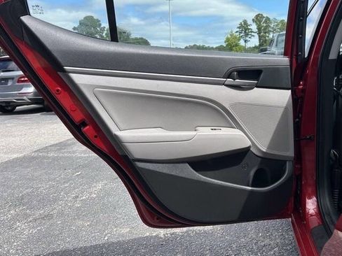 Used 2017 Hyundai Elantra Limited w/ Cargo Package image 14