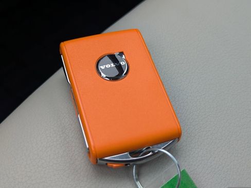 Certified 2026 Volvo XC40 B5 Plus w/ Protection Package Premier image 30