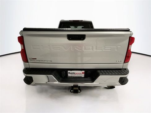 Used 2022 Chevrolet Silverado 3500 LTZ w/ Z71 Off-Road Package image 5