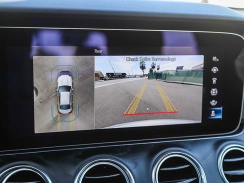 Used 2022 Mercedes-Benz E 350 Sedan image 25