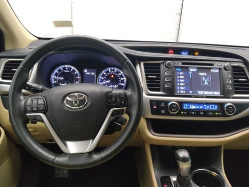 Used 2019 Toyota Highlander Plus image 22