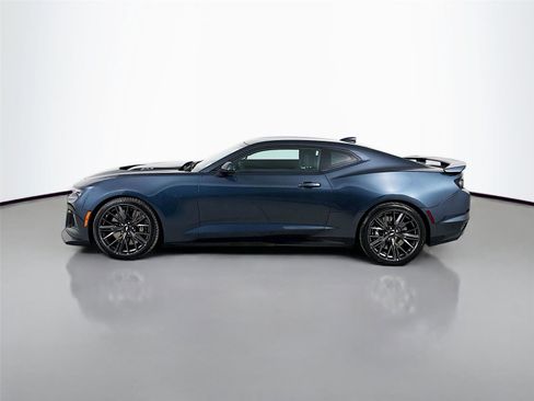 Used 2019 Chevrolet Camaro ZL1 RWD image 9