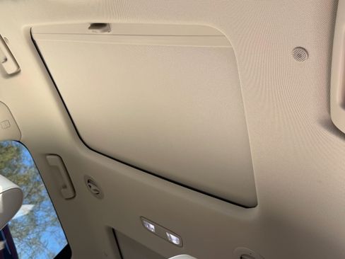 Used 2023 Buick Enclave Avenir w/ Trailering Package, 5000 lbs. FWD image 11