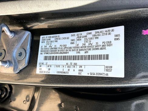 Used 2019 Ford Escape SEL image 32