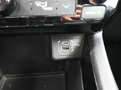 Used 2024 Jeep Compass Limited image 27