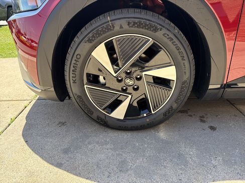 New 2026 Hyundai Ioniq 5 SEL AWD/4WD image 11