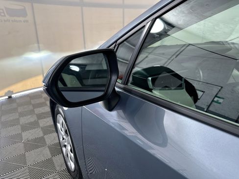 Used 2020 Toyota Corolla LE FWD image 10