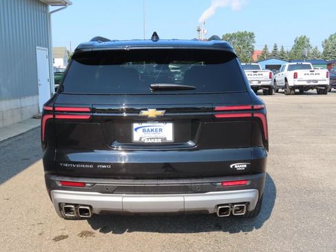 Used 2025 Chevrolet Traverse LT w/ Sun and Wheel Package AWD/4WD image 11