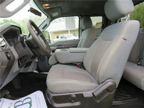 Used 2012 Ford F250 XLT w/ Snow Plow Prep Pkg image 4