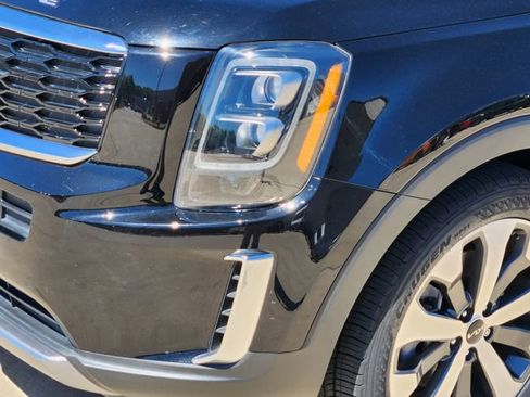Used 2022 Kia Telluride EX w/ EX Premium Package AWD/4WD image 9