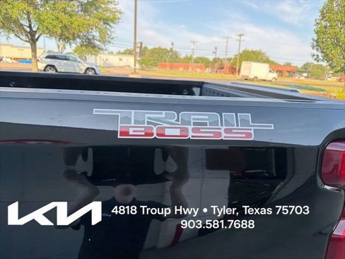 Used 2022 Chevrolet Silverado 1500 Custom Trail Boss AWD/4WD image 8