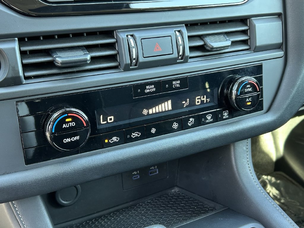 Used 2024 Nissan Pathfinder S FWD image 22