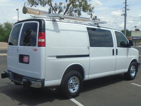 Used 2018 GMC Savana 2500 w/ Driver Convenience Package RWD image 5