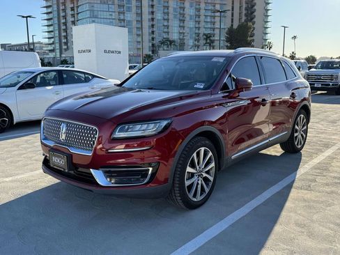 Used 2019 Lincoln Nautilus Select image 9