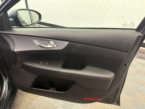 Used 2024 Kia Forte LXS FWD image 14