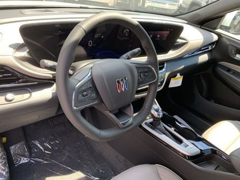 New 2025 Buick Envista Avenir image 14