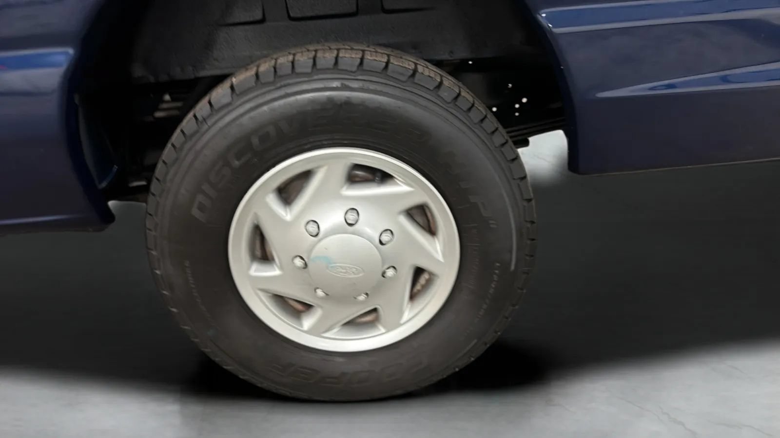 Used 2012 Ford E-350 and Econoline 350 XLT RWD image 26