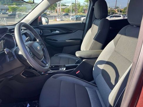 Used 2023 Chevrolet TrailBlazer LT w/ Convenience Package AWD/4WD image 22