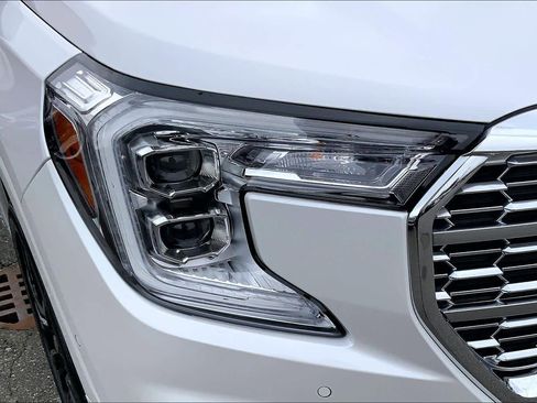 Used 2023 GMC Terrain Denali w/ Denali Premium Package image 27