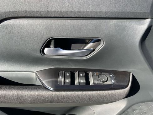 New 2026 Nissan Kicks SV w/ SV Premium Package image 10